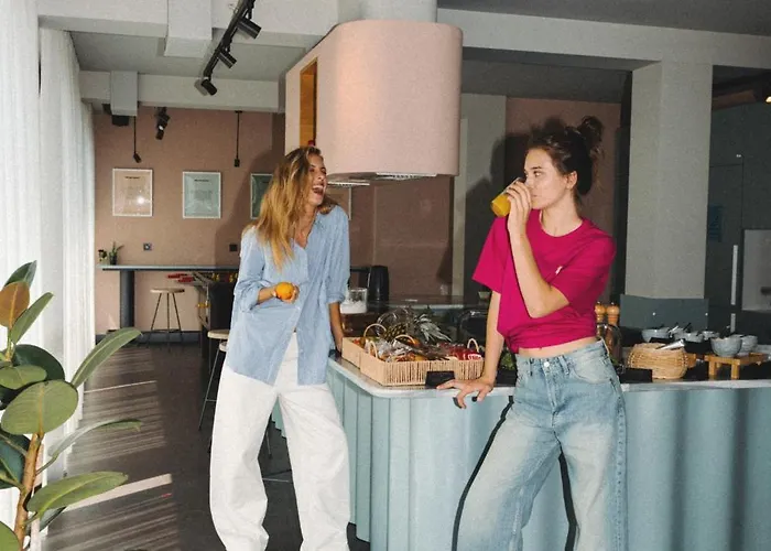 Zeus Is Loose Hostel