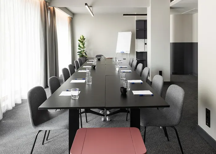 Zeus Is Loose * Thessaloniki