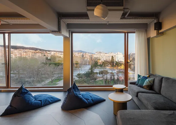 Zeus Is Loose Hostel Thessaloniki