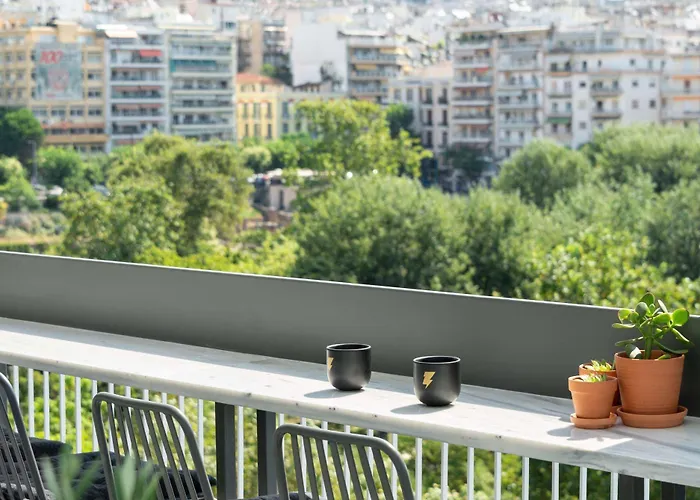 Zeus Is Loose * 테살로니키