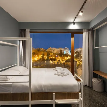 Zeus Is Loose * Soluň