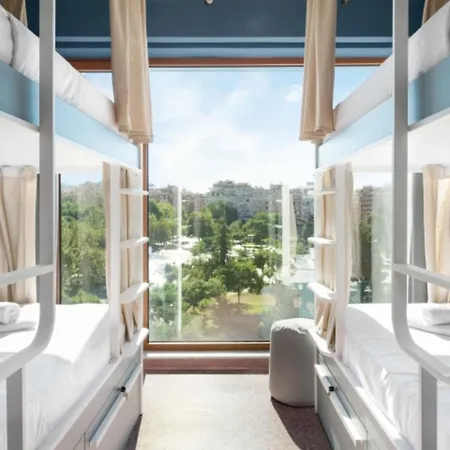 Хостел Zeus Is Loose *