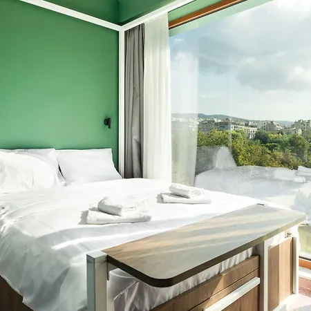 Hostel Zeus Is Loose