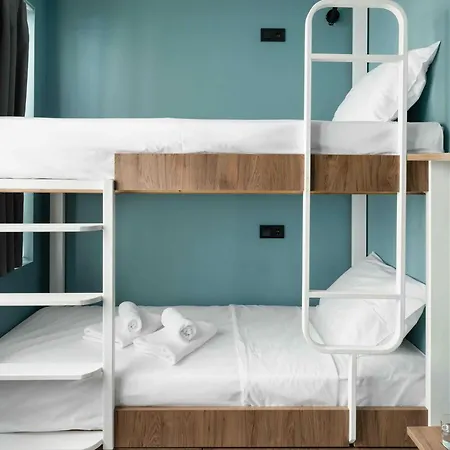 Zeus Is Loose Soluň