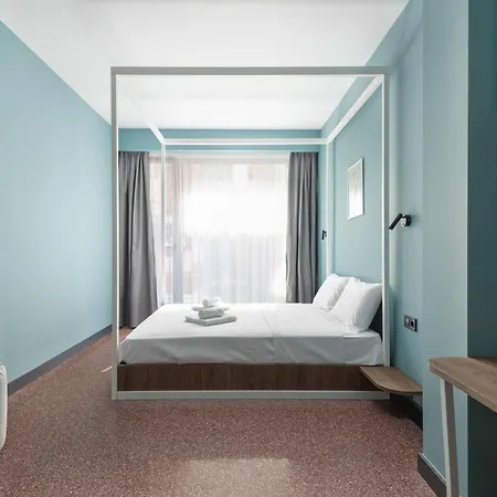 Zeus Is Loose * Soluň