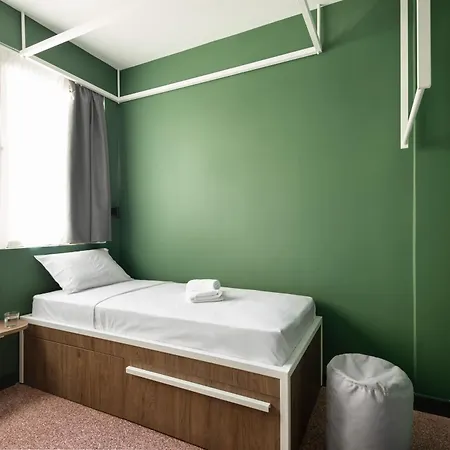 Хостел Zeus Is Loose