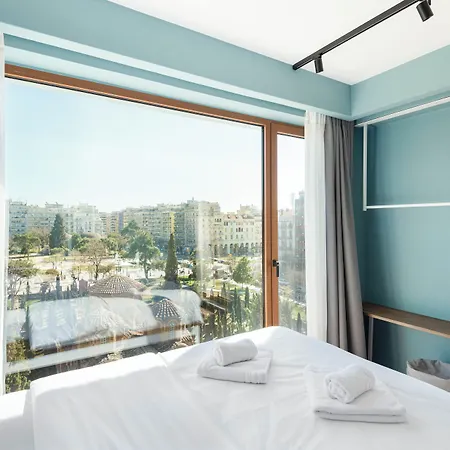 Zeus Is Loose Hostel