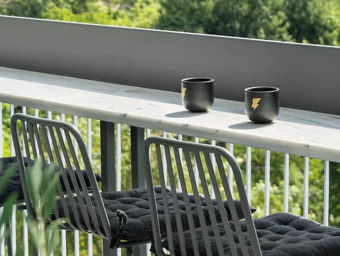 Zeus Is Loose * Tessalónica