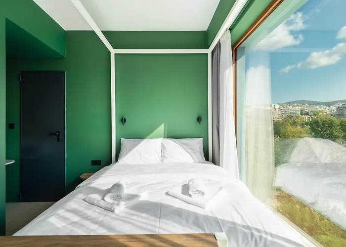 Hostal Zeus Is Loose