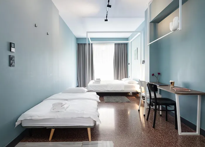 Zeus Is Loose Hostal Tesalónica